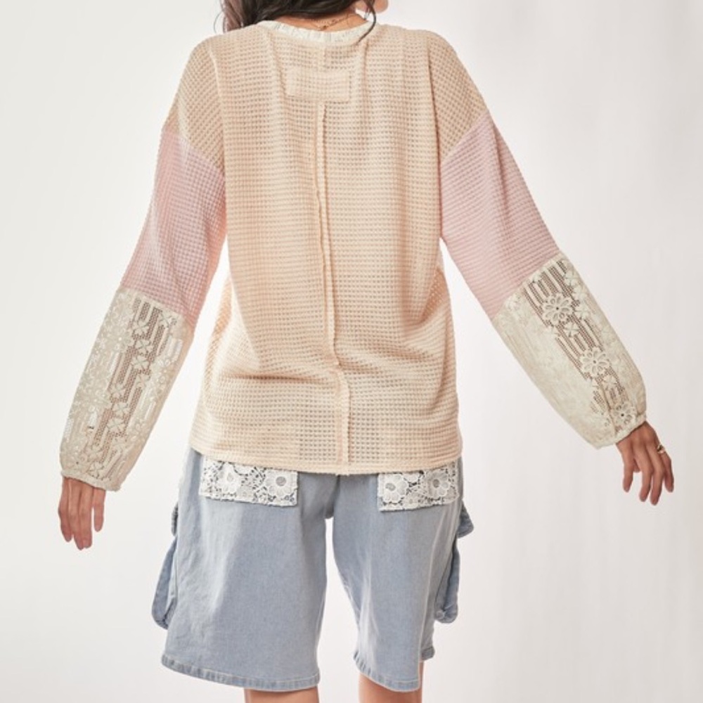 DD158–DAVI & DANI Patchwork Floral Long Sleeve Top - Picture 3 of 3